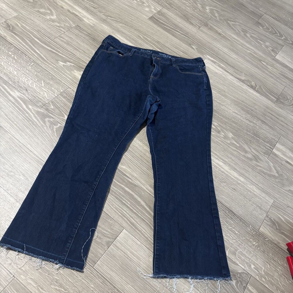 Sonoma Curvy Bootcut Raw Hem Jeans Size 16
